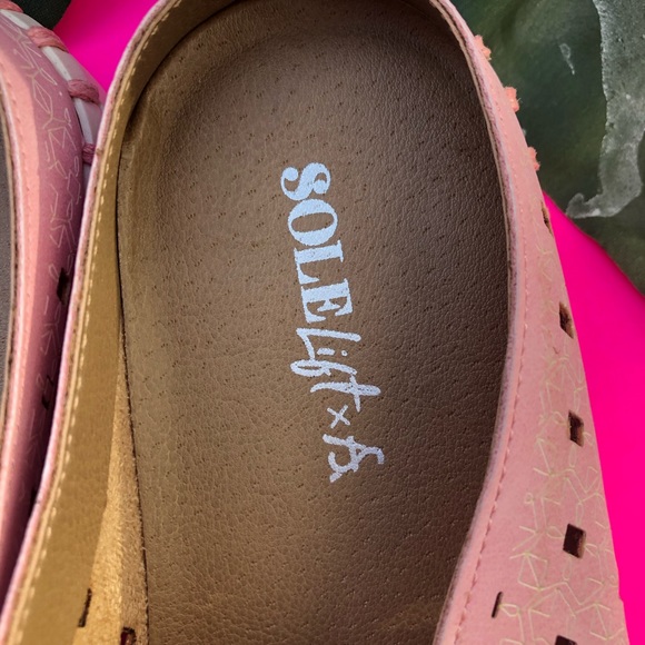 SOLE LIFT WIDE WIDTH SLIP-ONS - Picture 9 of 10